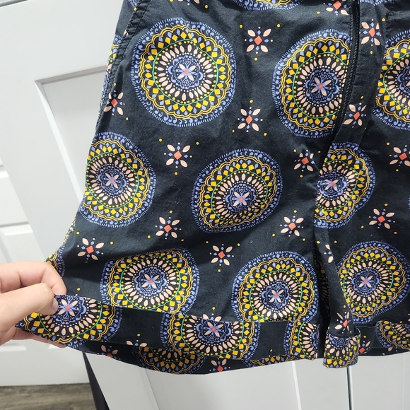 Anthropologie Maeve Abstract City Shorts size 6 - Picture 3 of 8